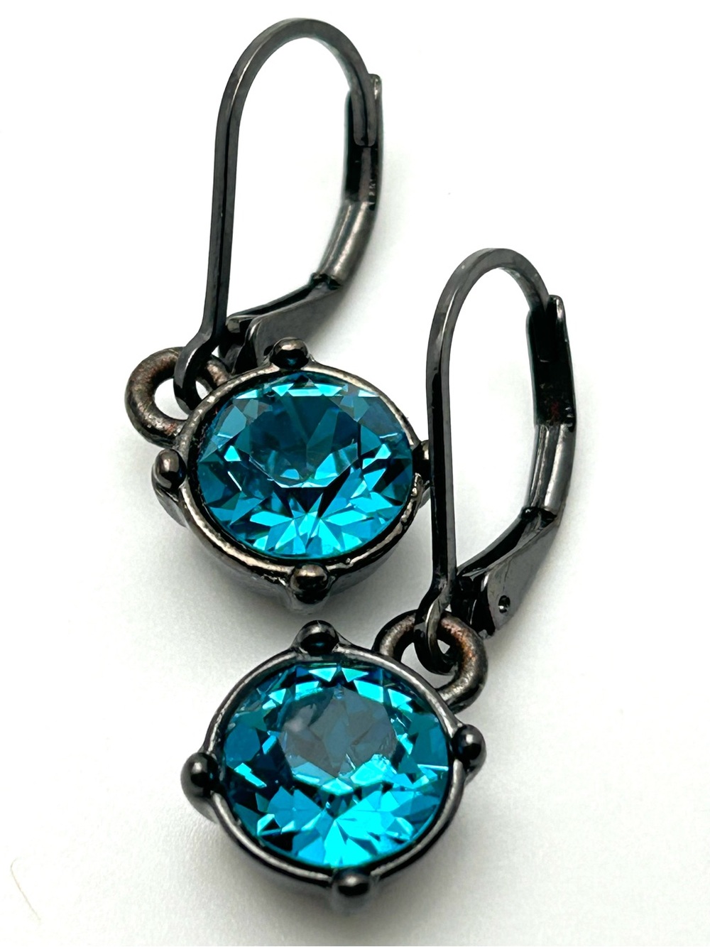 Gloria Vanderbilt Blue Crystal Gunmetal Earrings